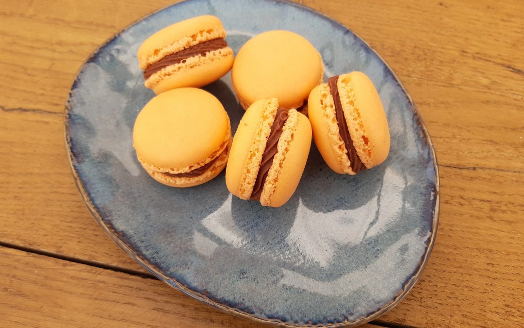 Csokis-karamellás macaron